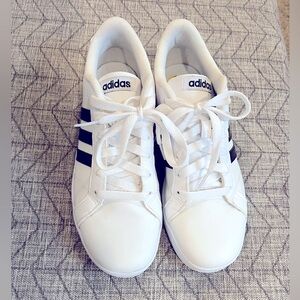 Adidas size 5C shoes